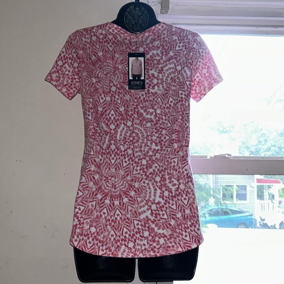 Women’s Jones New York Cute Pink and white short sleeve v-neck top NWT Sz Small - Picture 2 of 5